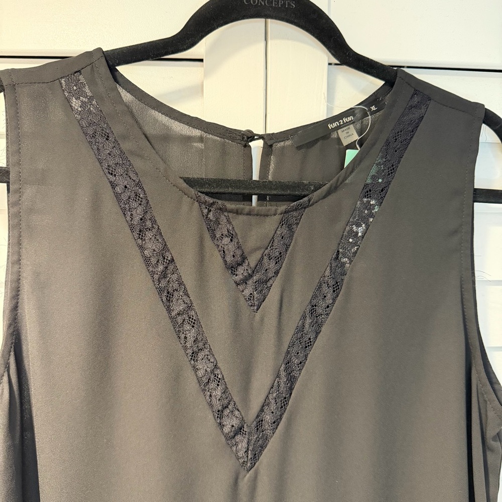 Fun2Fun Women’s Black Lace Panel Sleeveless Blouse XL‎ Elegant Crewneck Work - Picture 2 of 12